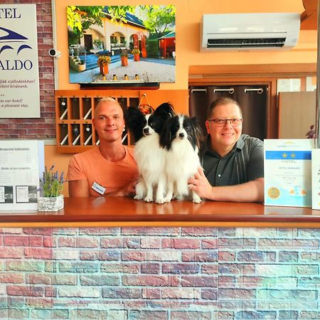 Hotel Oswaldo Budapest Ngoại thất bức ảnh