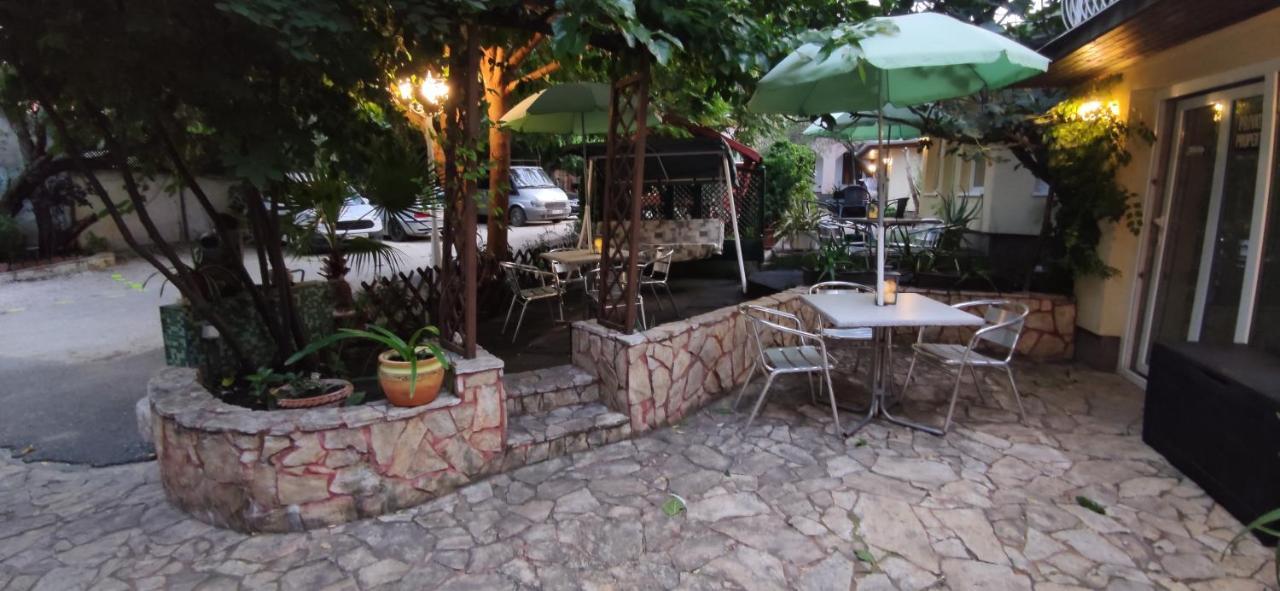 Hotel Oswaldo Budapest Ngoại thất bức ảnh