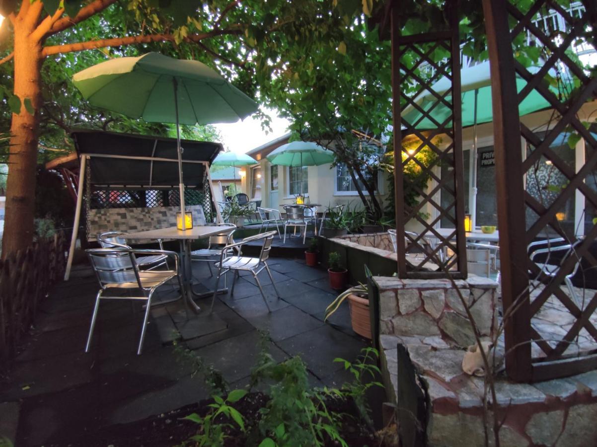 Hotel Oswaldo Budapest Ngoại thất bức ảnh