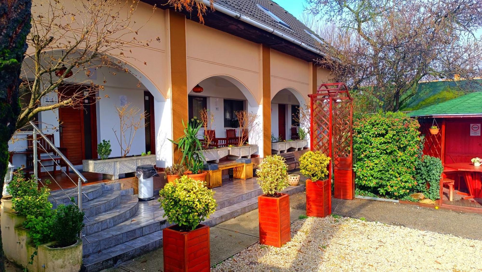 Hotel Oswaldo Budapest Ngoại thất bức ảnh